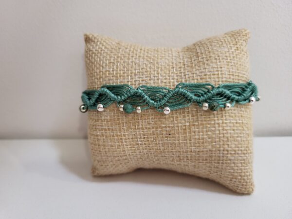 Chaine de cheville en macramé et pierres naturelles